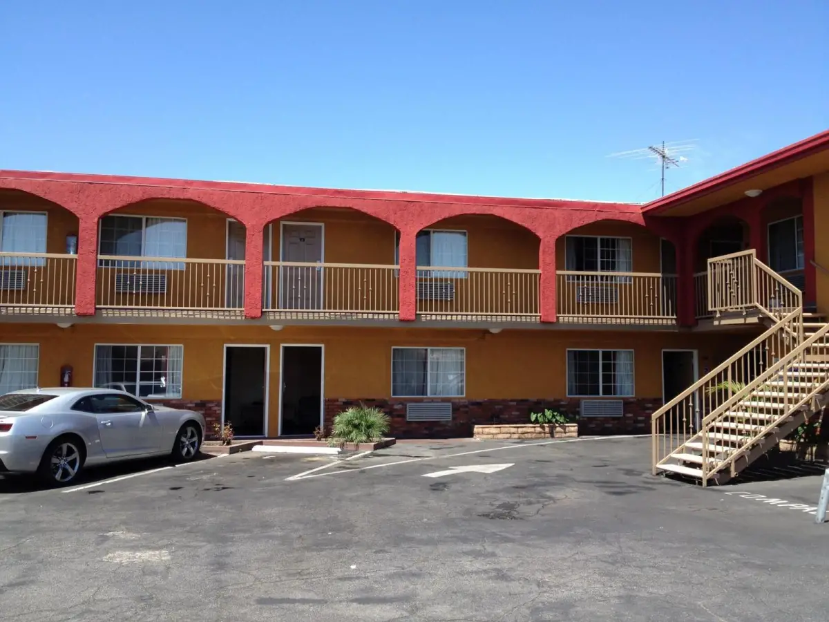 Hyde Park Motel 4